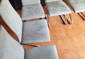Cadeiras em tecido impermeável