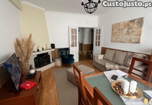 Apartamento T2 no coração de Mem Martins, Sintra - Excelente Oportunidade!