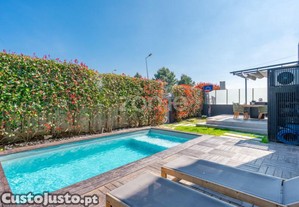 Moradia T3 Com Piscina