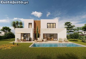 Terreno com Permissão de Construção em Local Privilegiado