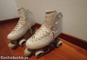 Patins de patinagem artstica