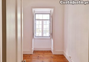 Apartamento T3+2 para em Campolide