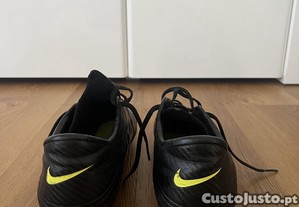 Sapatilhas Nike futebol 45,5