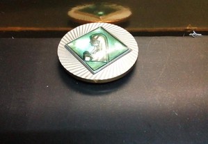 Pequeno íman para prender em superfície metálica com imagem de N.ª Sra.ª de Fátima