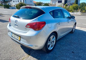 Opel Astra 1.6Cdti Innovation