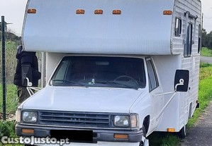 Toyota Truck Hilux   Pickup / Autocaravana americana CLASSE 1