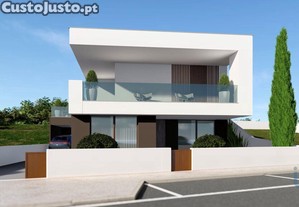 Casa T3 em Tornada e Salir do Porto de 211,00 m²