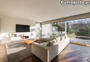 Moradia T4 Com Piscina Em Tenões, Braga