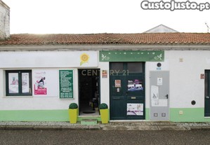 Dois imveis urbanos - Excelente localizao - Potencial investimento