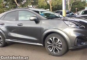 Ford Puma 1.0 EcoBoost MHEV ST-Line X Vivid Ruby Edition