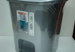 Balde Lixo c/ Pedal Novo PlasticForte Cube 7,5L Cinzento Prata