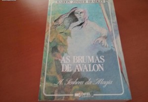 As Brumas de Avalon A Senhora da Magia Maria Zimmer Bradley