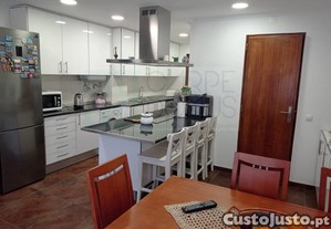Apartamento T4, Renovado, Na Avenida Do Brasil...
