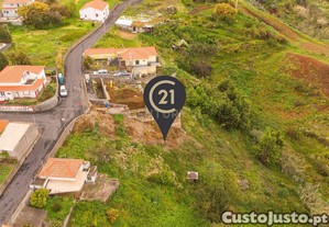 Terreno com 600m2 à em Santa Cruz com Vista Mar e Montanha