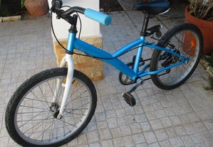 Bicicleta criança usada a funcionar - Roda 20