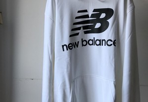 Sweatshirt com capuz New Balance
