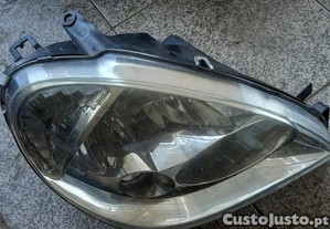 Otica direita citroen xsara de 2002