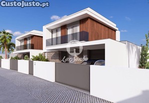 [265-M-01529] Moradia T4 Barcelos