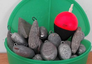 Lote de Material de Pesca VINTAGE - Caixa com Chumbadas de 100, 80, 70 ... Gramas