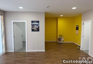 Loja / Estabelecimento Comercial em Loulé (São Clemente) de 53,00 m²