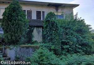 Moradia geminada T3 em Santa Clara e Castelo Viegas de 115,1 m²