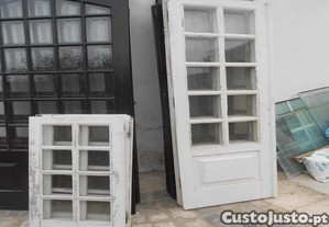 Janelas portadas antigas madeira macia em bom estado