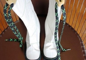 Botas de mulher brancas e verdes made in spain t35
