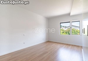 T2 Novo + Enorme Arrumo Privado 94,5M² +...