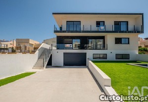 Casa / Villa T4 em Silveira de 410,00 m²