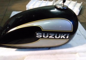 Suzuki GN 250 peas originais