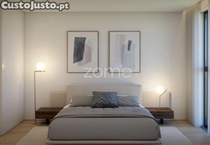 Apartamento T3 Esquerdo No Piso 4 C/ 163M² -...