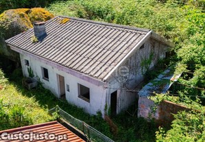Moradia Térrea E Terreno Para Construção Com...