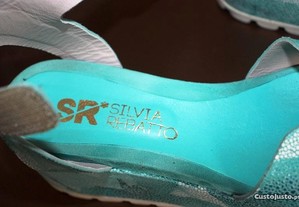 Sandálias em pele azul água SILVIA REBATTO T.37
