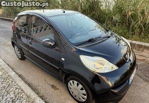 Peugeot 107 1.0cc nacional c/ac direção assistida