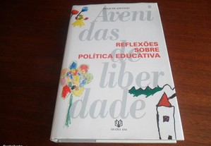 "Avenidas de Liberdade" de Joaquim Azevedo