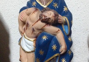 Imagem Pietá em madeira de castanho com pintura