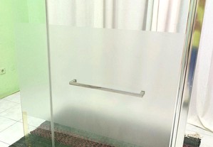 Resguardo de banheira com toalheiro novo 125cm