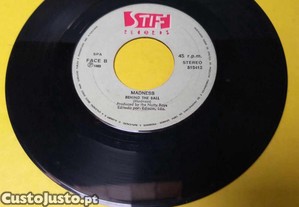 Single Vinil Madness-Wings of a dove
