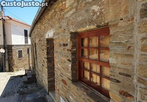 Casa de aldeia T3 em Açoreira de 234,00 m²