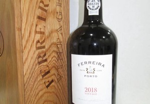 Garrafa de Vinho Porto Ferreira Vintage 2018 - 100 pontos da Wine Enthusiast