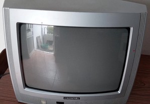 Televisão Pequena Crown