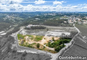 Terreno com 21985.97m2 para Constru��o de Armaz�ns Industriais 7837.30m2