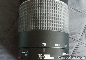Objetiva CANON EF 75-300mm f/4.0-5.6 III - Preto