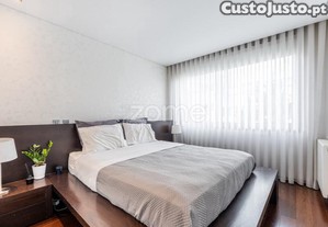 Apartamento T4 No Edifício Pinhais D'arrábida /...