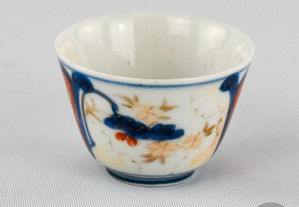 Taça em porcelana da China, Decoração Imari, Período Kangxi, séc. XVII / XVIII
