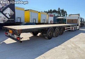 Semi reboque fruehauf em estrado