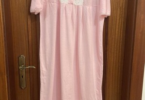 Camisa de noite rosa lisa de manga curta