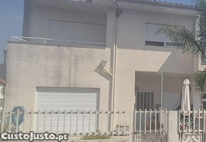 Casa Semi-Detached em Prazins, Guimares - 4 Quartos, 3 WC