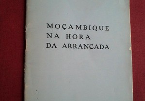 Samuel R. Sanches-Moçambique na Hora da Arrancada-1969 Assinado