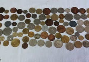 Coleção de moedas antigas de diversos países